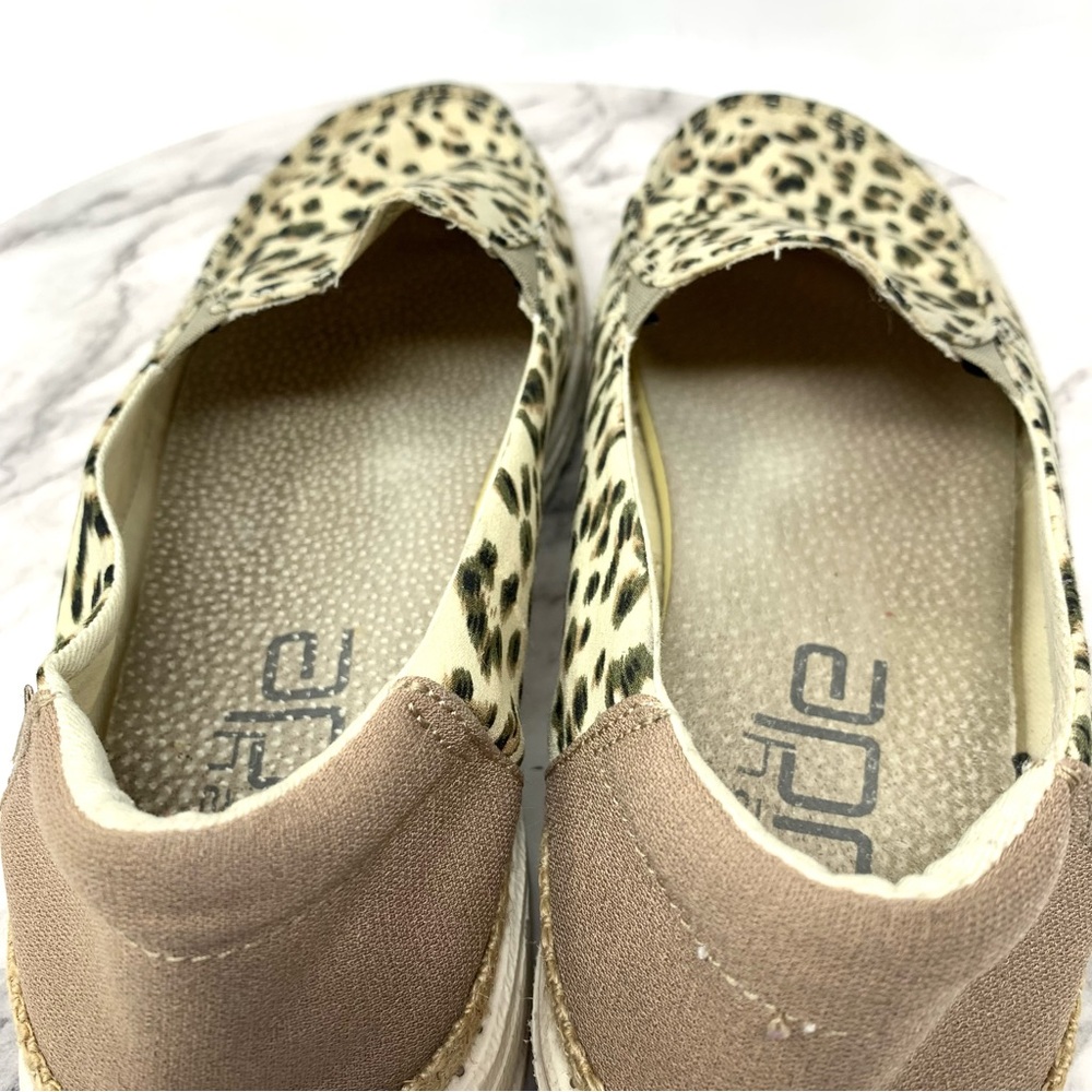 Hey Dude Lena Leopard Print Slip-Ons 9/40 Comfy Sporty Resortwear Casual Preppy - Picture 10 of 13